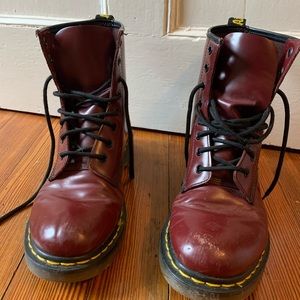 Womens Size 9 Doc Martens